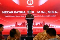 Wamenkomdigi Nezar Patria memberikan sambutan dalam acara Peluncuran Internet Rakyat (IRA) di Kantor Pusat Surge, Jakarta Barat, Selasa (26/05/2026).
