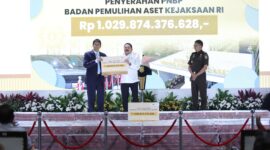 Kejaksaan RI menyerahkan total uang tunai sebesar Rp1.029.874.376.628,00 (satu triliun dua puluh sembilan miliar delapan ratus tujuh puluh empat juta tiga ratus tujuh puluh enam ribu enam ratus dua puluh delapan rupiah) kepada Menteri Keuangan RI sebagai PNBP